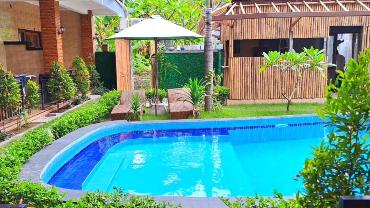 נוסה-למבונגן Wahyuga Sari Guest House Nita Salon & Spa מראה חיצוני תמונה