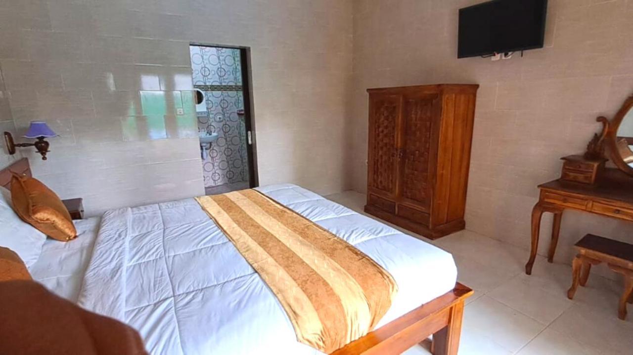 נוסה-למבונגן Wahyuga Sari Guest House Nita Salon & Spa מראה חיצוני תמונה